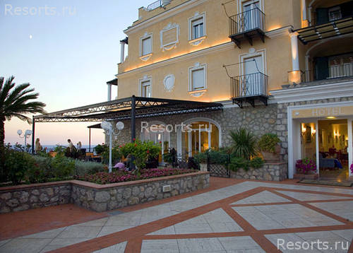Luna Hotel 